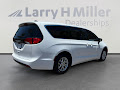 2025 Chrysler Voyager LX