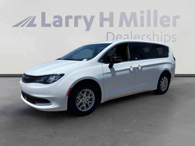2025 Chrysler Voyager LX