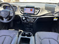 2025 Chrysler Voyager LX