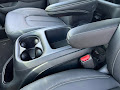 2025 Chrysler Voyager LX