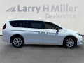 2025 Chrysler Voyager LX