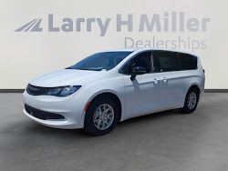 2025 Chrysler Voyager LX