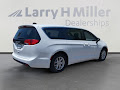 2025 Chrysler Voyager LX