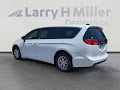2025 Chrysler Voyager LX