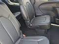 2025 Chrysler Voyager LX