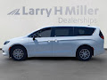 2025 Chrysler Voyager LX