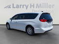 2025 Chrysler Voyager LX