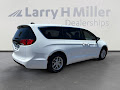 2025 Chrysler Voyager LX