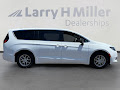 2025 Chrysler Voyager LX