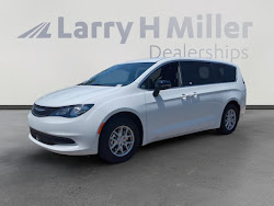 2025 Chrysler Voyager LX