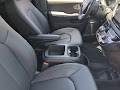 2025 Chrysler Voyager LX