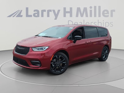 2026 Chrysler Pacifica