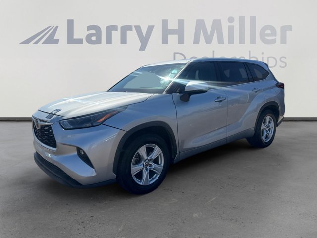 2022 Toyota Highlander LE